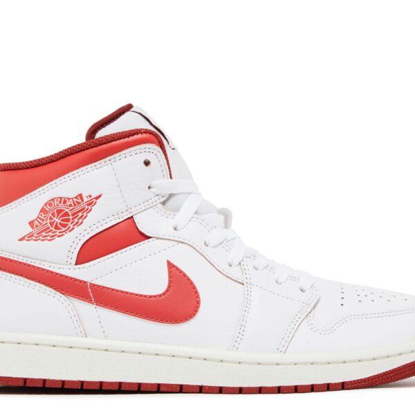 Jordan 1 Mid SE 'White Dune Red'