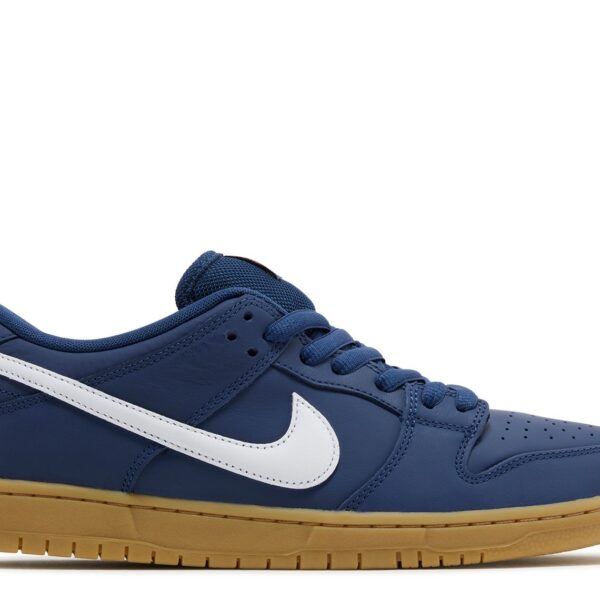 Dunk Low Pro SB 'Navy Gum'