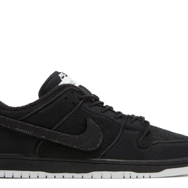 Gnarhunters x Dunk Low SB 'Black'