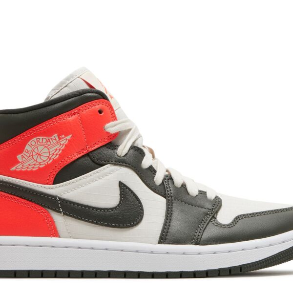 Wmns Jordan 1 Mid SE 'Newsprint'