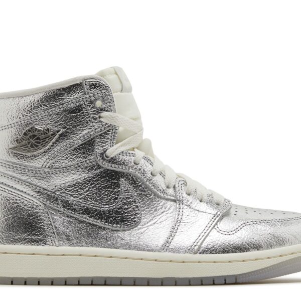 Wmns Jordan 1 Retro High OG 'Chrome'