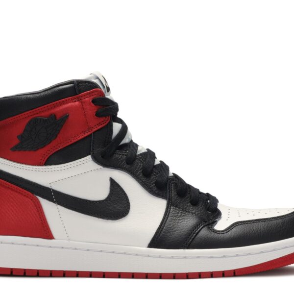 Wmns Jordan 1 Retro High 'Satin Black Toe'