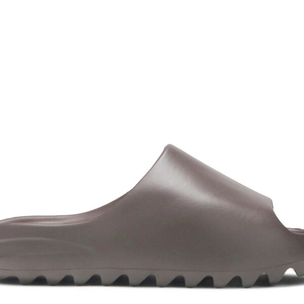 Yeezy Slides 'Soot'