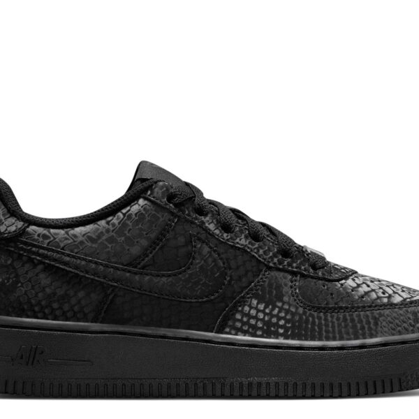 Kobe Bryant x Air Force 1 Low 'Triple Black'