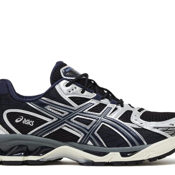Gel Nimbus 10.1 'Black Midnight'