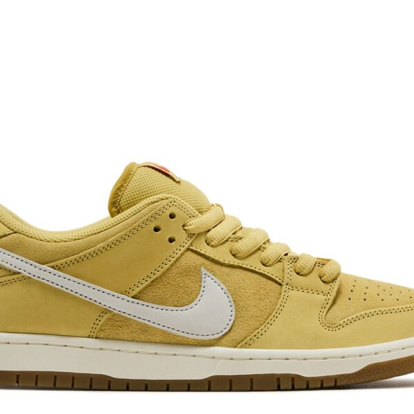 Dunk Low Pro SB 'Saturn Gold'