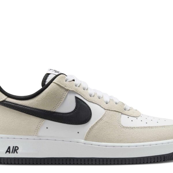 Air Force 1 '07 LV8 'Photon Dust Black'