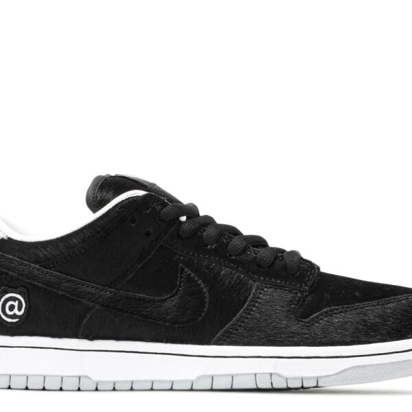 Medicom Toy x Dunk Low SB 'BE@RBRICK'