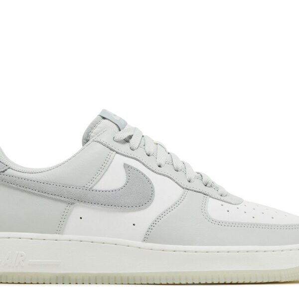 Air Force 1 '07 LV8 'Light Silver Pumice'