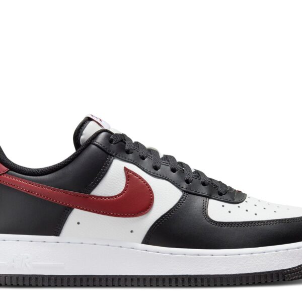 Air Force 1 '07 'Black Dark Team Red'