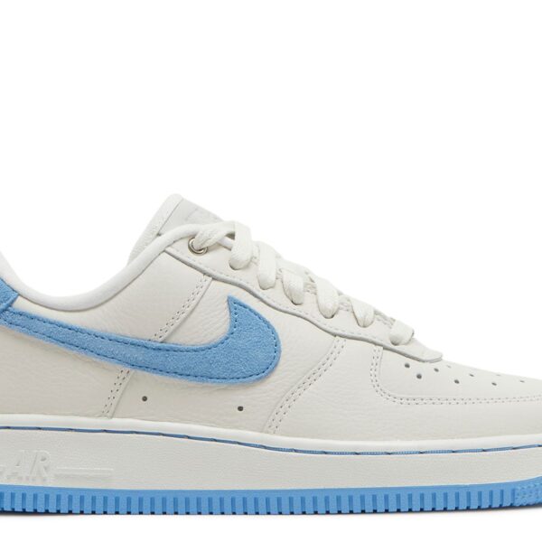 Wmns Air Force 1 LXX 'White University Blue'