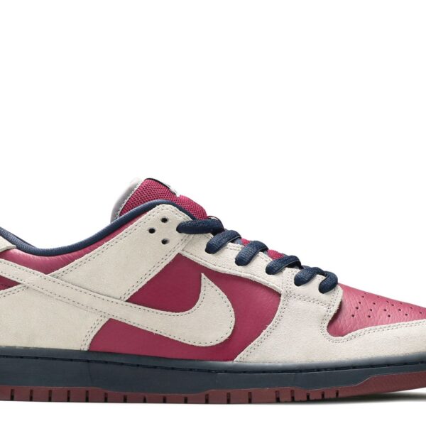 Dunk Low SB 'True Berry'