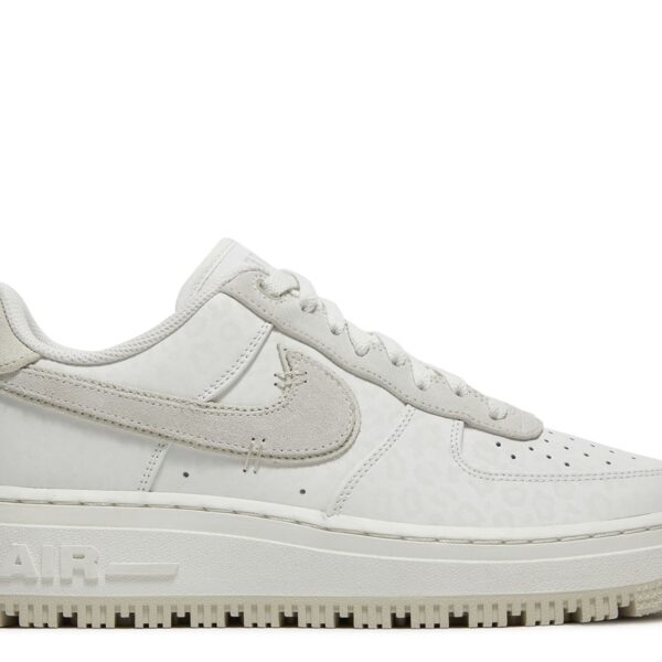 Air Force 1 Luxe 'Triple White'