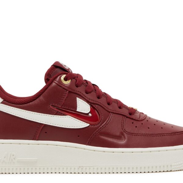 Wmns Air Force 1 '07 Premium 'History of Logos - Team Red'