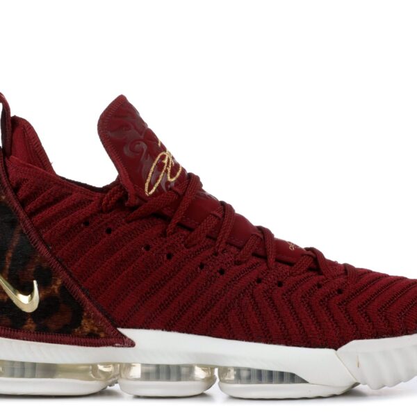 LeBron 16 'King'