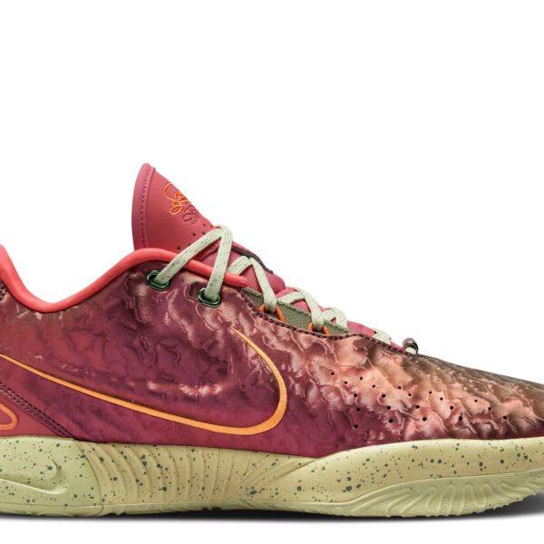 LeBron 21 'Queen Conch'