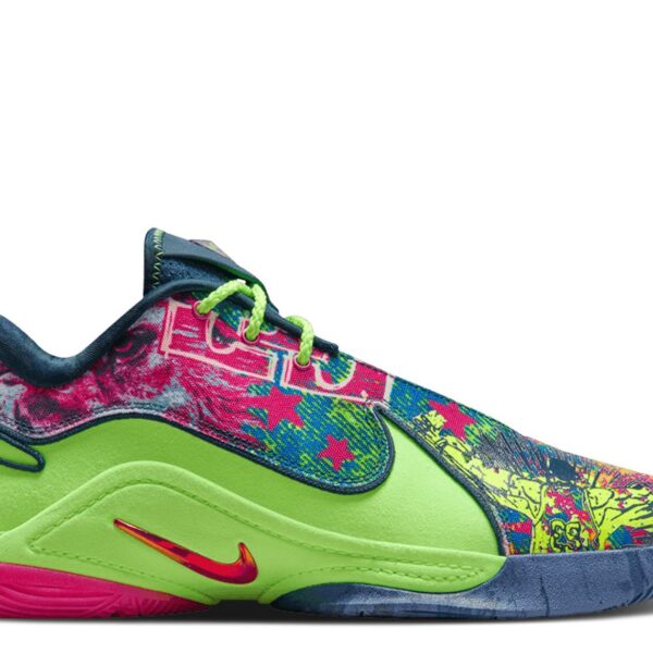 LeBron 22 EP 'Bryce's World'