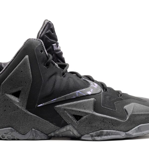 LeBron 11 'Blackout'