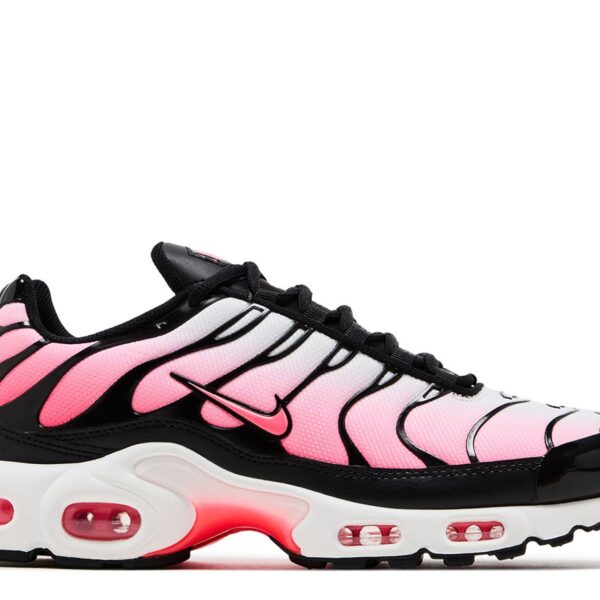 Wmns Air Max Plus 'Black Hot Punch'